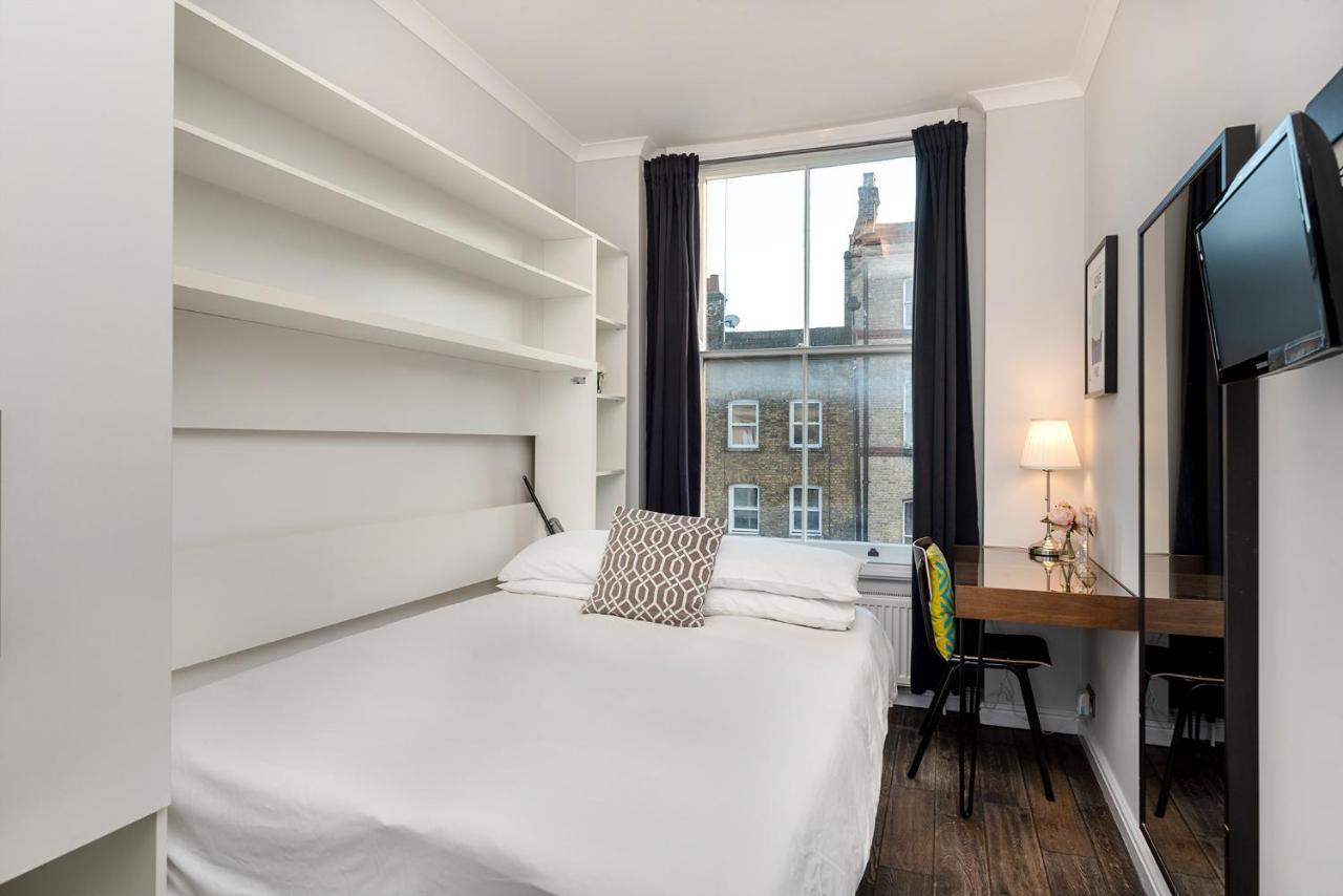 Double Room with Private External Bathroom